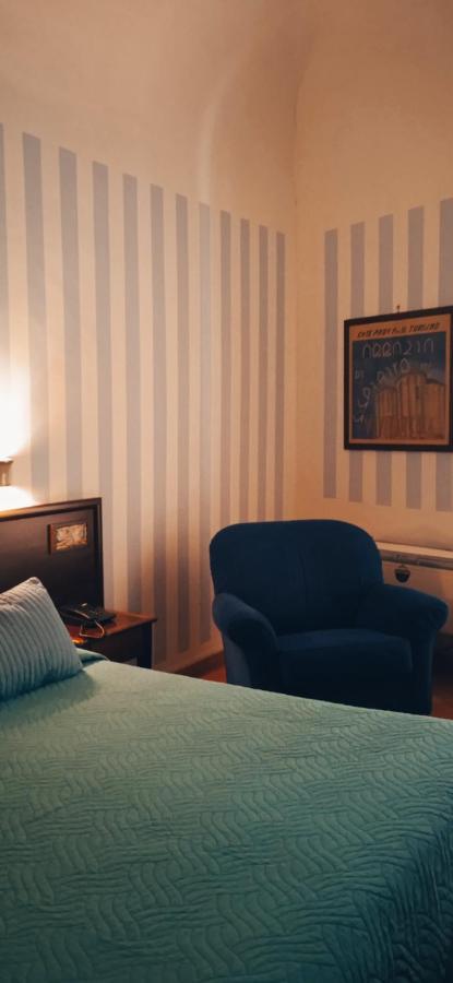 Hotel Plaza Кальтаніссетта Екстер'єр фото